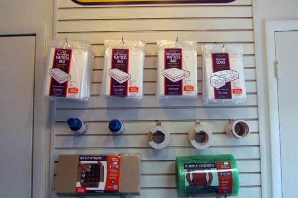 Facility photo: //images.sparefoot.com/medium/215605690a07fb65265.jpg