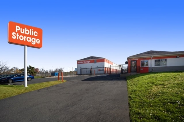 Storage Units at Public Storage - Falls Church - 5819 Columbia Pike - 5819 Columbia Pike