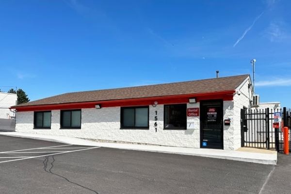 Facility photo: //images.sparefoot.com/medium/215611696f8e724ee73.jpg