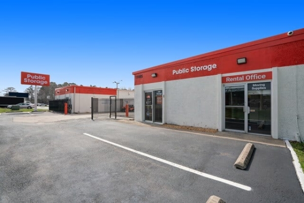 Storage Units at Public Storage - Newport News - 11885 Jefferson Ave - 11885 Jefferson Ave