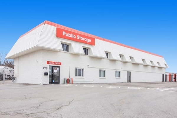 Facility photo: //images.sparefoot.com/medium/215621687b9aa0c29f2.jpg