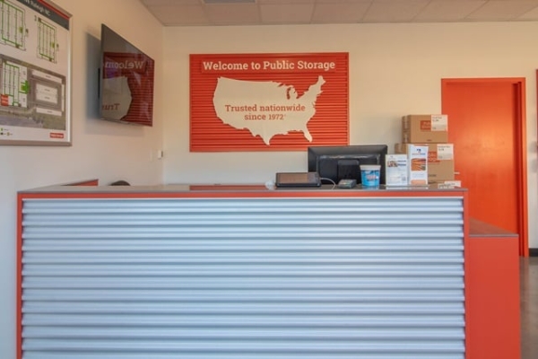 Storage Units at Public Storage - Raleigh - 6921 Glenwood Ave - 6921 Glenwood Ave