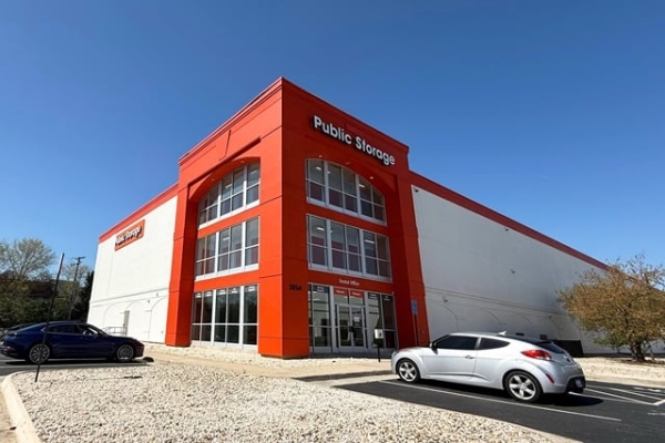 Facility photo: //images.sparefoot.com/medium/21562569419f9fb9ef6.jpg