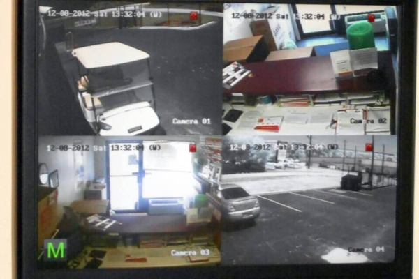 Facility photo: //images.sparefoot.com/medium/215626687f8fa610ccc.jpg