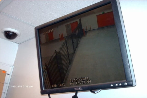 Facility photo: //images.sparefoot.com/medium/2156286884d2a681dd5.jpg