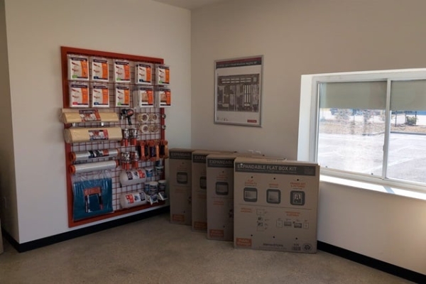 Facility photo: //images.sparefoot.com/medium/21562969076806377b9.jpg