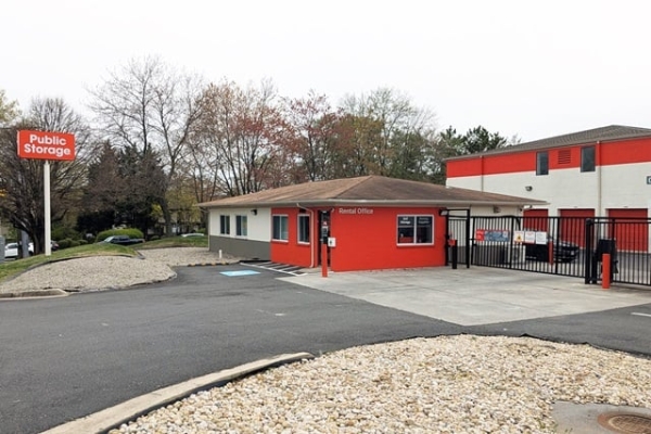 Storage Units at Public Storage - Annandale - 4400 Backlick Road - 4400 Backlick Road