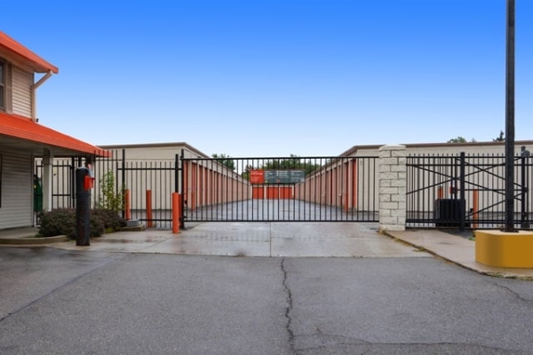 Storage Units at Public Storage - Warren - 2500 E 10 Mile Road - 2500 E 10 Mile Road