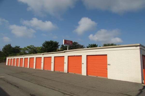 Facility photo: //images.sparefoot.com/medium/2156646878f470afeba.jpg