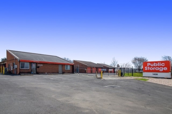 Facility photo: //images.sparefoot.com/medium/2156706884d2655219c.jpg