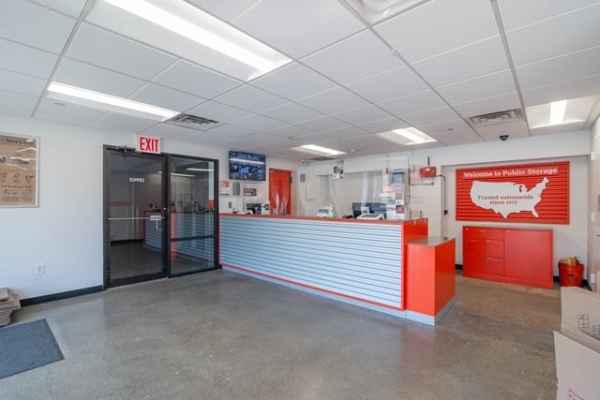 Facility photo: //images.sparefoot.com/medium/215678687a470e7057c.jpg