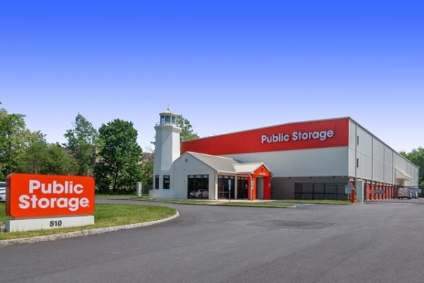 Facility photo: //images.sparefoot.com/medium/21568469f5f8ee3253f.jpg