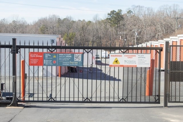 Storage Units at Public Storage - Charlotte - 5641 N Sharon Amity Rd - 5641 N Sharon Amity Rd