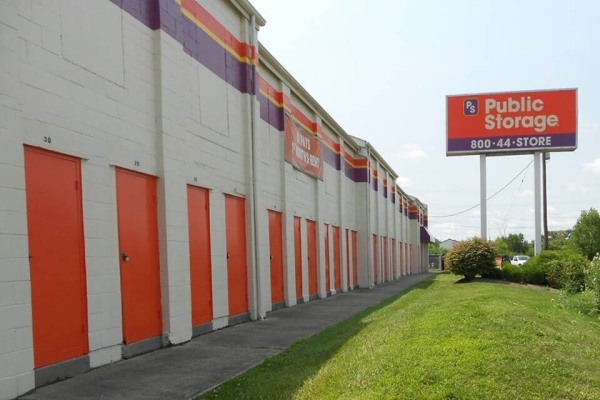 Public Storage - Cincinnati - 2555 E Kemper Rd