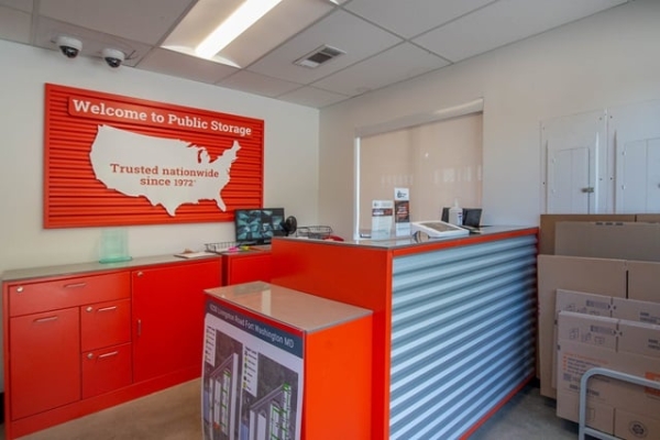 Facility photo: //images.sparefoot.com/medium/2157076915e56edf813.jpg