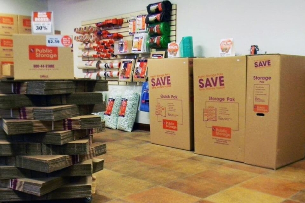 Facility photo: //images.sparefoot.com/medium/2157086895f6a69e790.jpg