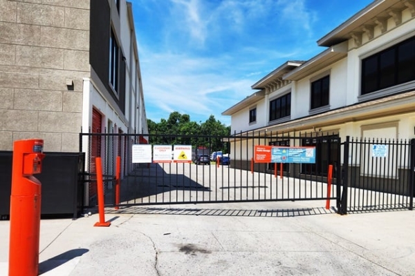 Storage Units at Public Storage - Savannah - 1669 Chatham Pkwy - 1669 Chatham Pkwy