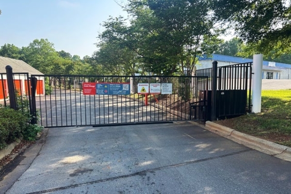 Storage Units at Public Storage - Winston Salem - 5155 Country Club Road - 5155 Country Club Road