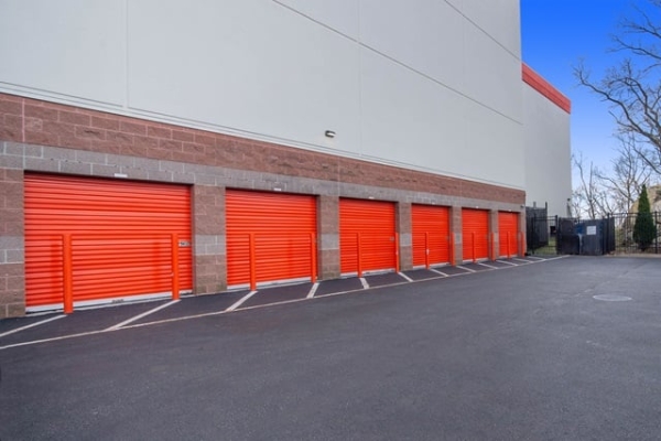 Facility photo: //images.sparefoot.com/medium/21572069e626da5500b.jpg