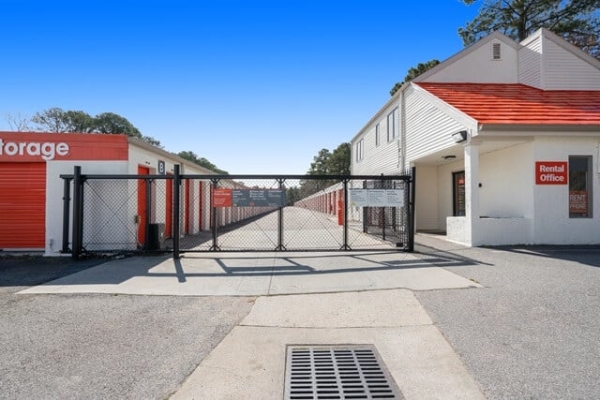 Storage Units at Public Storage - Chesapeake - 3281 Western Branch Blvd - 3281 Western Branch Blvd