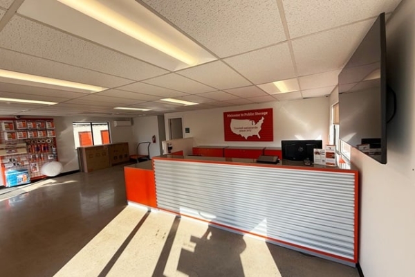 Facility photo: //images.sparefoot.com/medium/2157296880ddb369b61.jpg