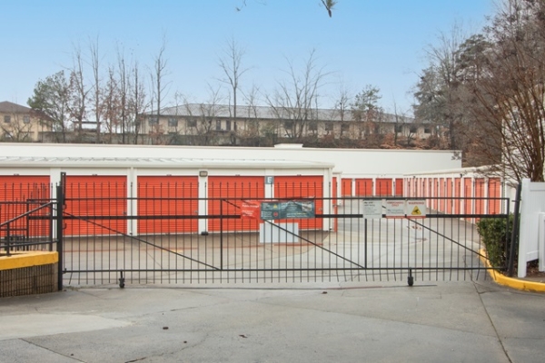 Storage Units at Public Storage - Marietta - 4365 Johnson Ferry PI - 4365 Johnson Ferry PI