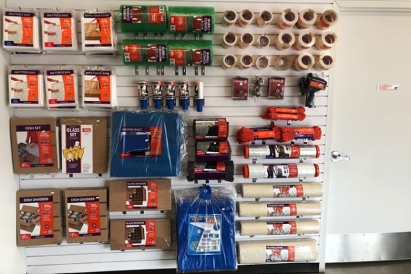 Facility photo: //images.sparefoot.com/medium/215736696ce8696c9e0.jpg