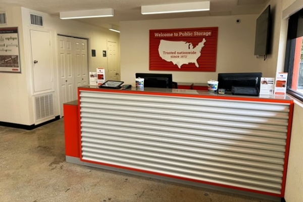 Facility photo: //images.sparefoot.com/medium/2157446877a5b034f2a.jpg