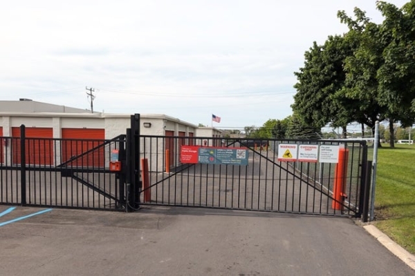 Storage Units at Public Storage - Sterling Heights - 35800 Mound Road - 35800 Mound Road