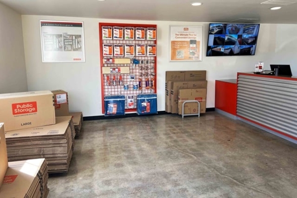 Storage Units at Public Storage - Birmingham - 8 W Oxmoor Road - 8 W Oxmoor Road