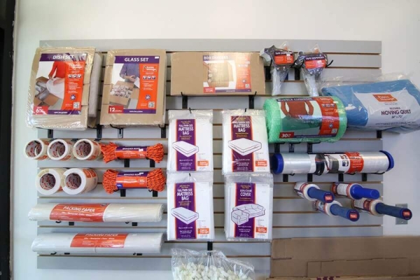 Facility photo: //images.sparefoot.com/medium/2157516877a56e1f0d3.jpg