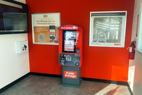 Facility photo: //images.sparefoot.com/medium/2157586925b7bfe9c27.jpg