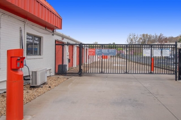 Storage Units at Public Storage - Richmond - 10110 Midlothian Tpke - 10110 Midlothian Tpke