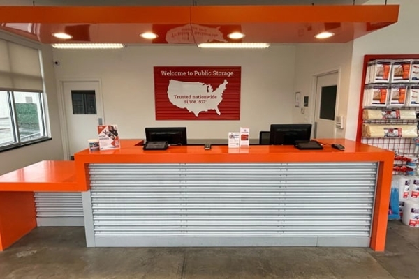 Facility photo: //images.sparefoot.com/medium/21576169610fa8c1d07.jpg