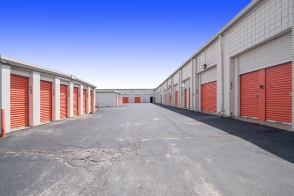 Storage Units at Public Storage - St Louis - 9291 West Florissant Ave - 9291 West Florissant Ave