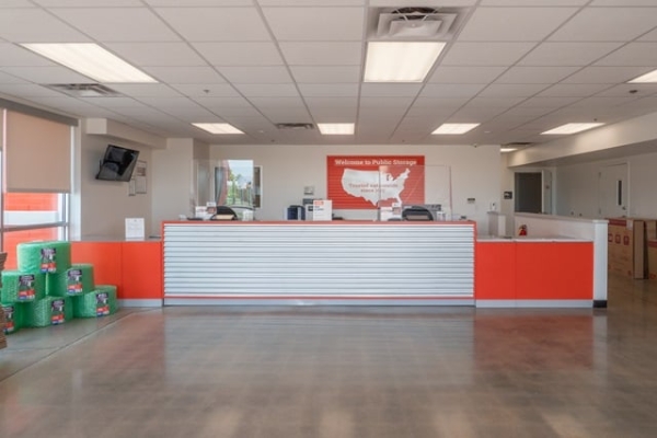 Facility photo: //images.sparefoot.com/medium/2157626877a57c032f6.jpg