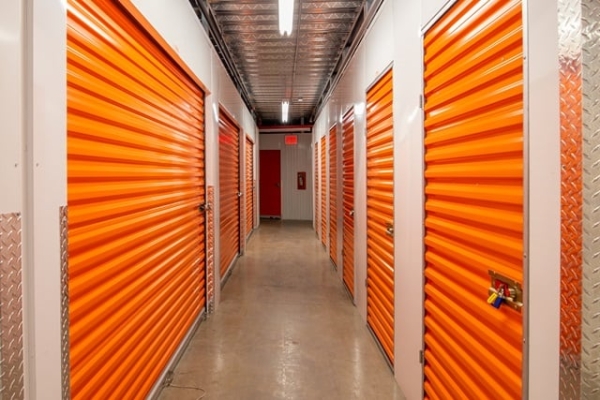 Facility photo: //images.sparefoot.com/medium/2157656878f4db896d1.jpg