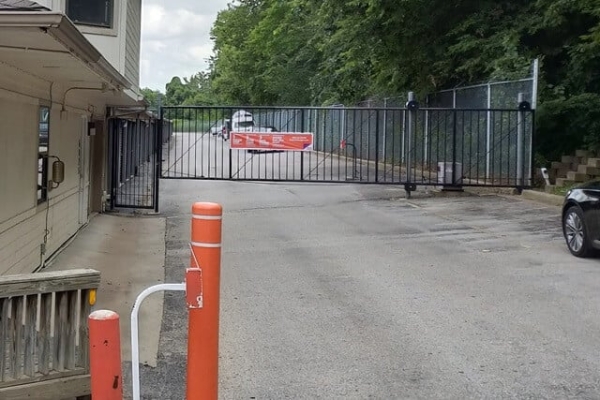 Facility photo: //images.sparefoot.com/medium/21576669440c14510c4.jpg