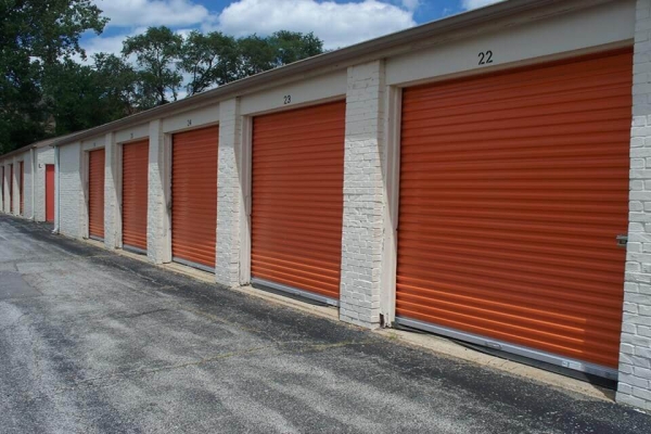 Storage Units at Public Storage - Kansas City - 9820 Holmes Road - 9820 Holmes Road