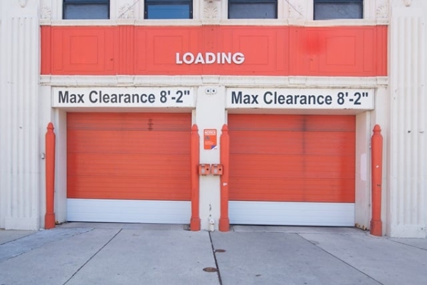 Storage Units at Public Storage - Chicago - 5733 North Broadway St - 5733 North Broadway St