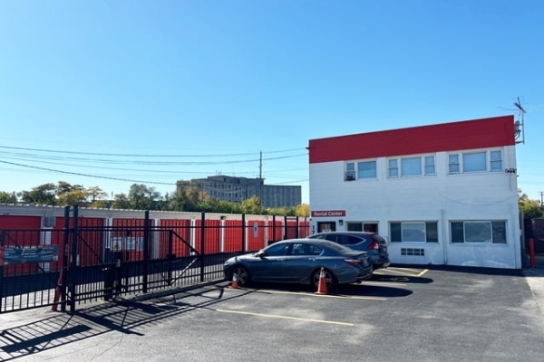 Storage Units at Public Storage - River Grove - 1700 North 5th Ave - 1700 North 5th Ave