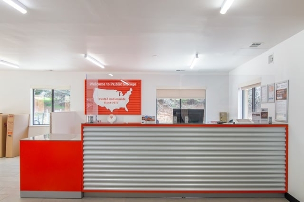 Facility photo: //images.sparefoot.com/medium/215779688e0d70c90c8.jpg