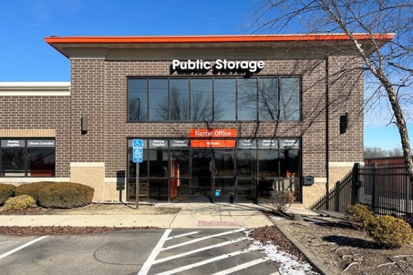 Facility photo: //images.sparefoot.com/medium/215791687b9afe1a05c.jpg