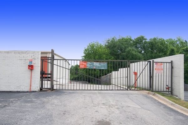 Storage Units at Public Storage - Valley Park - 831 Meramec Station Road - 831 Meramec Station Road