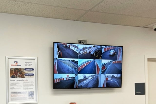 Facility photo: //images.sparefoot.com/medium/21580969ea2113f29d7.jpg