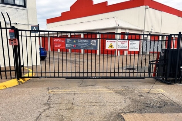 Storage Units at Public Storage - Ballwin - 2211 Barrett Station Road - 2211 Barrett Station Road