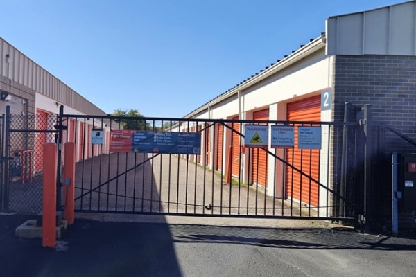 Facility photo: //images.sparefoot.com/medium/2158126867d4076db21.jpg