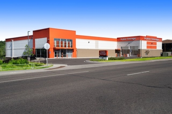 Facility photo: //images.sparefoot.com/medium/215822692c513be7218.jpg