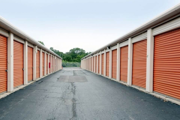 Storage Units at Public Storage - Markham - 3835 W 159th Place - 3835 W 159th Place