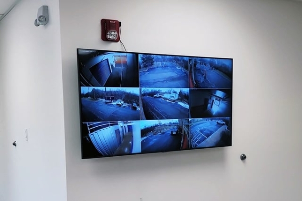 Facility photo: //images.sparefoot.com/medium/2158346967a514d88d3.jpg